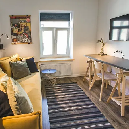 Apartment Bearsleys Knights *