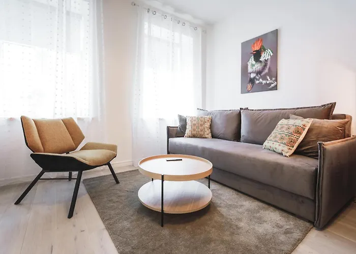 Апартаменты Bearsleys Knights *